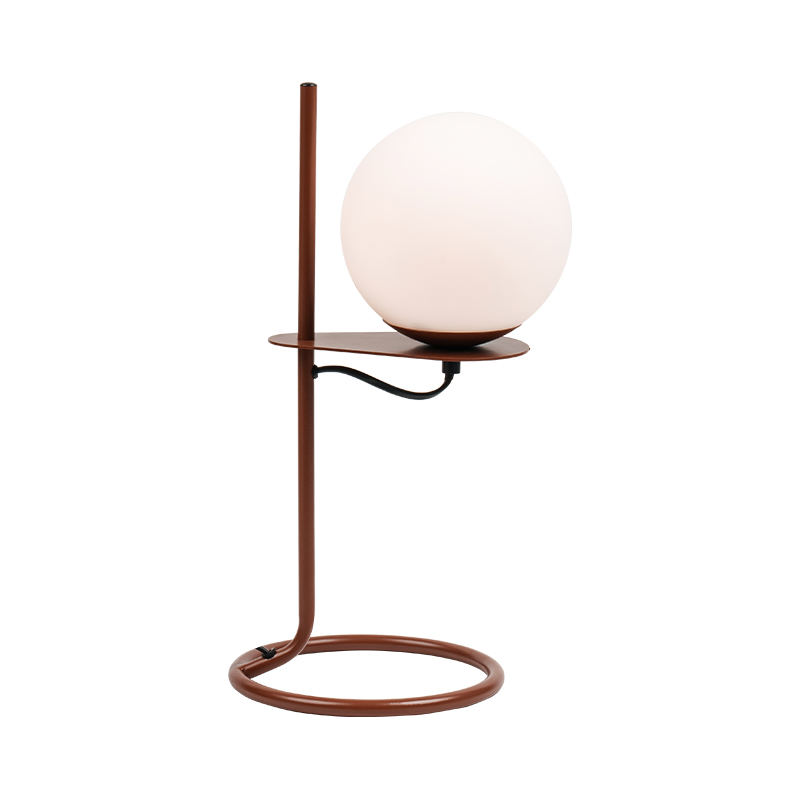 Jednoduchá stolní lampa na skleněnou kouli