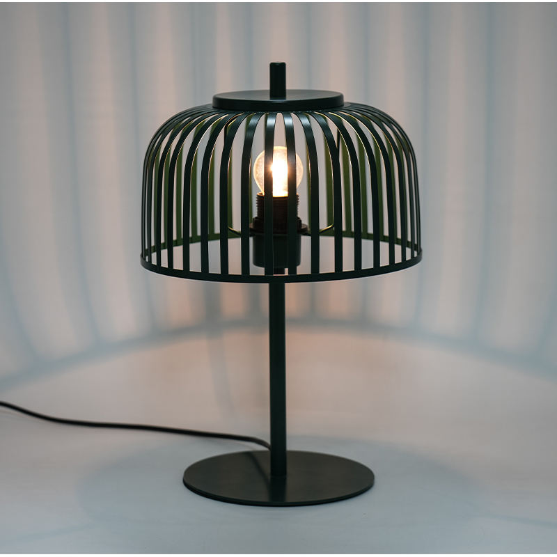 Nordic Iron Dekorativní stolní lampa