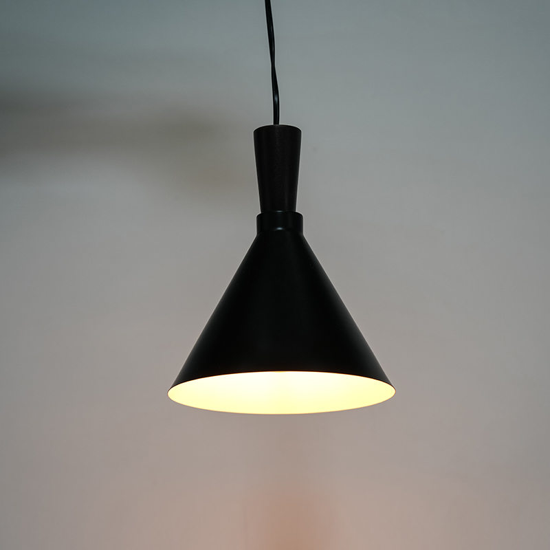 Nordic Simple Chandier