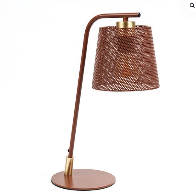 Skandová kovová železná stolní lampa: Model vysoce kvalitních materiálů a jemného řemeslného zpracování