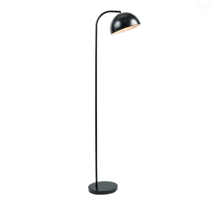 Jaká opatření by měla být přijata při instalaci a umístění podlahové lampy?